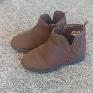 Oshkosh ankle boots